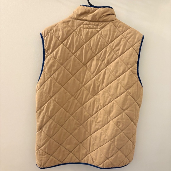 🧥 Crown & Ivy Quilted Vest – Southern Prep Approved 🧥 - Picture 3 of 3